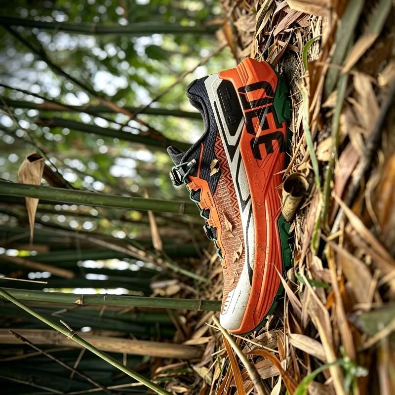 Anti Slip Trail Running Sneakers - Sepatu Sneakers Profesional untuk Pria Anti-Selip